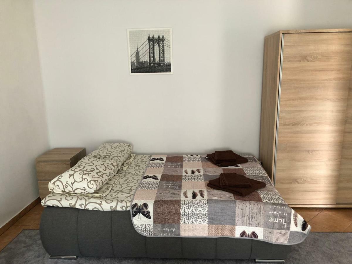 Family 2-Rooms Apartment ヘーヴィーズ エクステリア 写真
